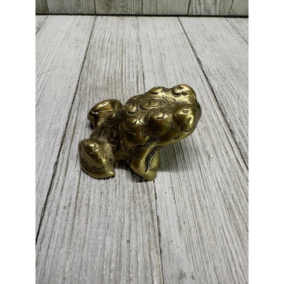Vintage Brass Oriental Frog with Spots Paperweight Statue 1.5" Long Home Decor - Picture 2 of 8